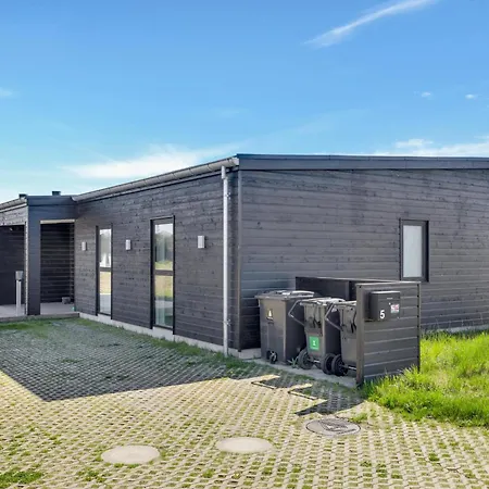 Holiday home Lovely At Ulken 5 *
